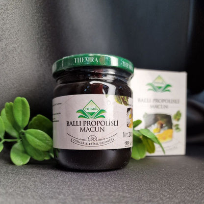 Pastă mixtă de propolis și miere - contribuie la întărirea sistemului imunitar și accelerează procesul de vindecare a rănilor.
